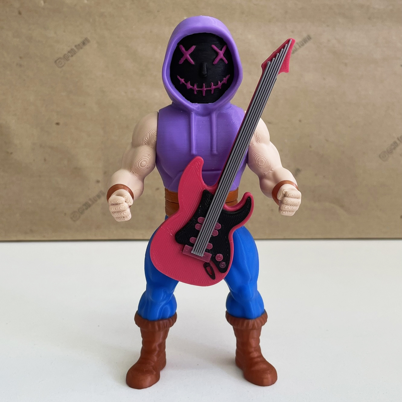 Personaje - Fig Capucha y guitarra
